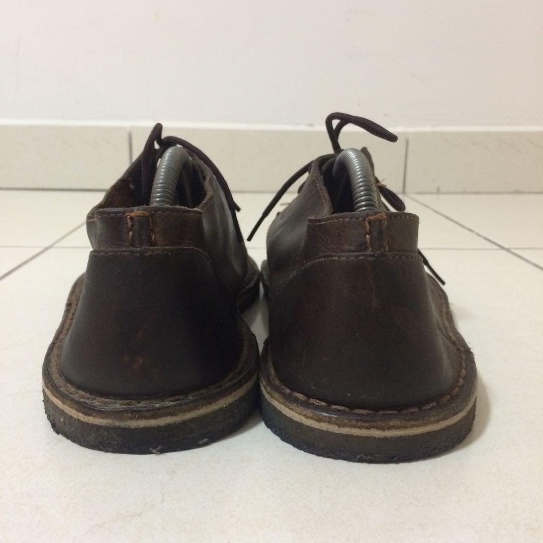 Clarks desert boot low cut discount