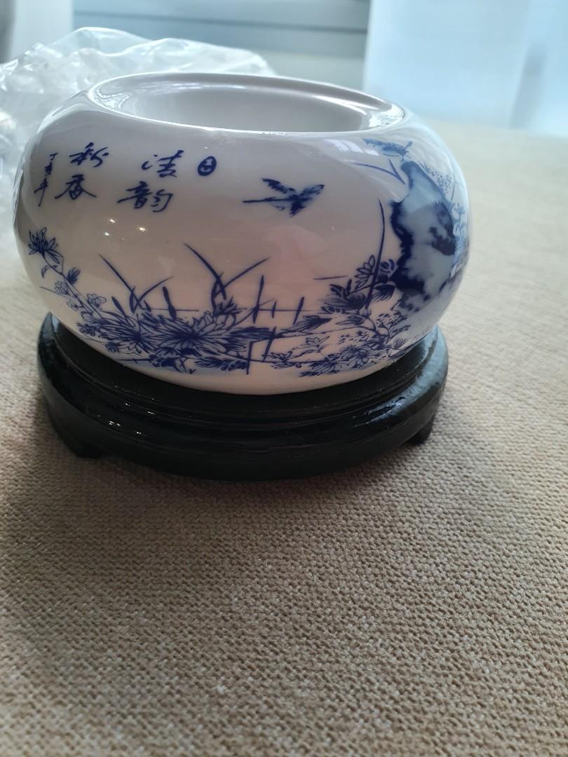 Diffusers for Sals (Category: Home Fragrance) located in Singapore. Submitted by brucewayne88 (Listing ID 1001315707, Image 2). Description: Selling 2 Diffusers $25 for the 1st one $10 for the 2nd one $30 for both Quick deal! pm to deal.