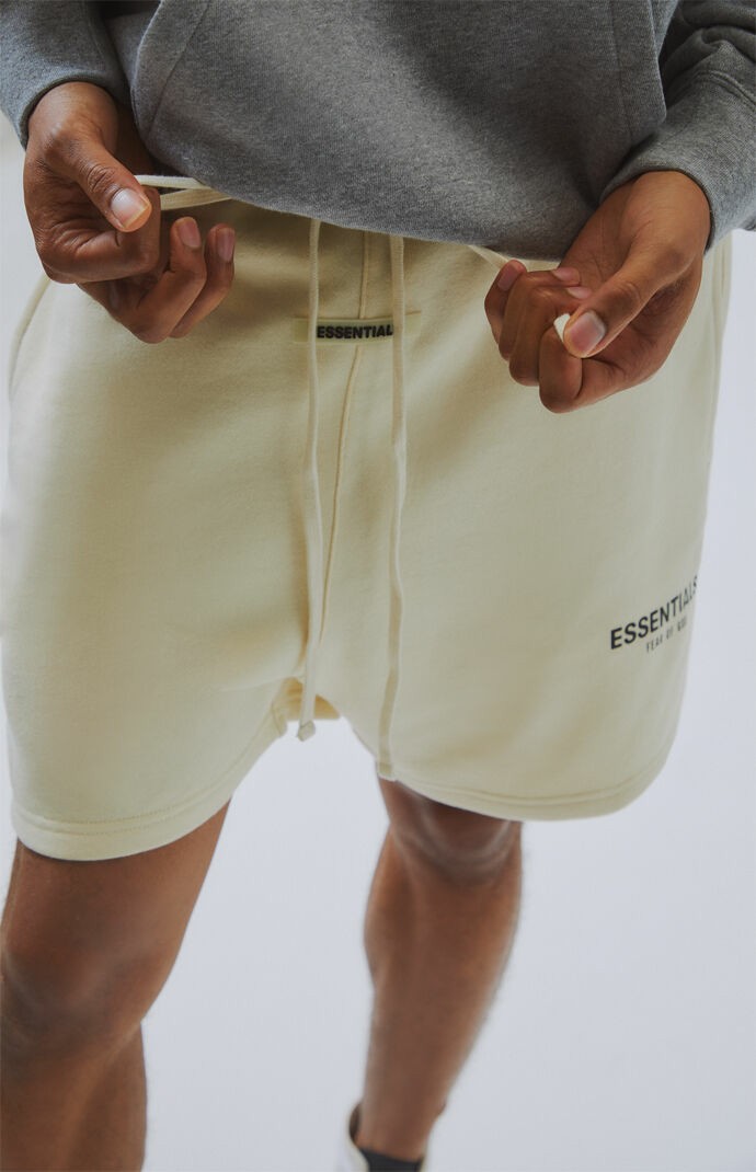 Essentials FOG fleece shorts cream