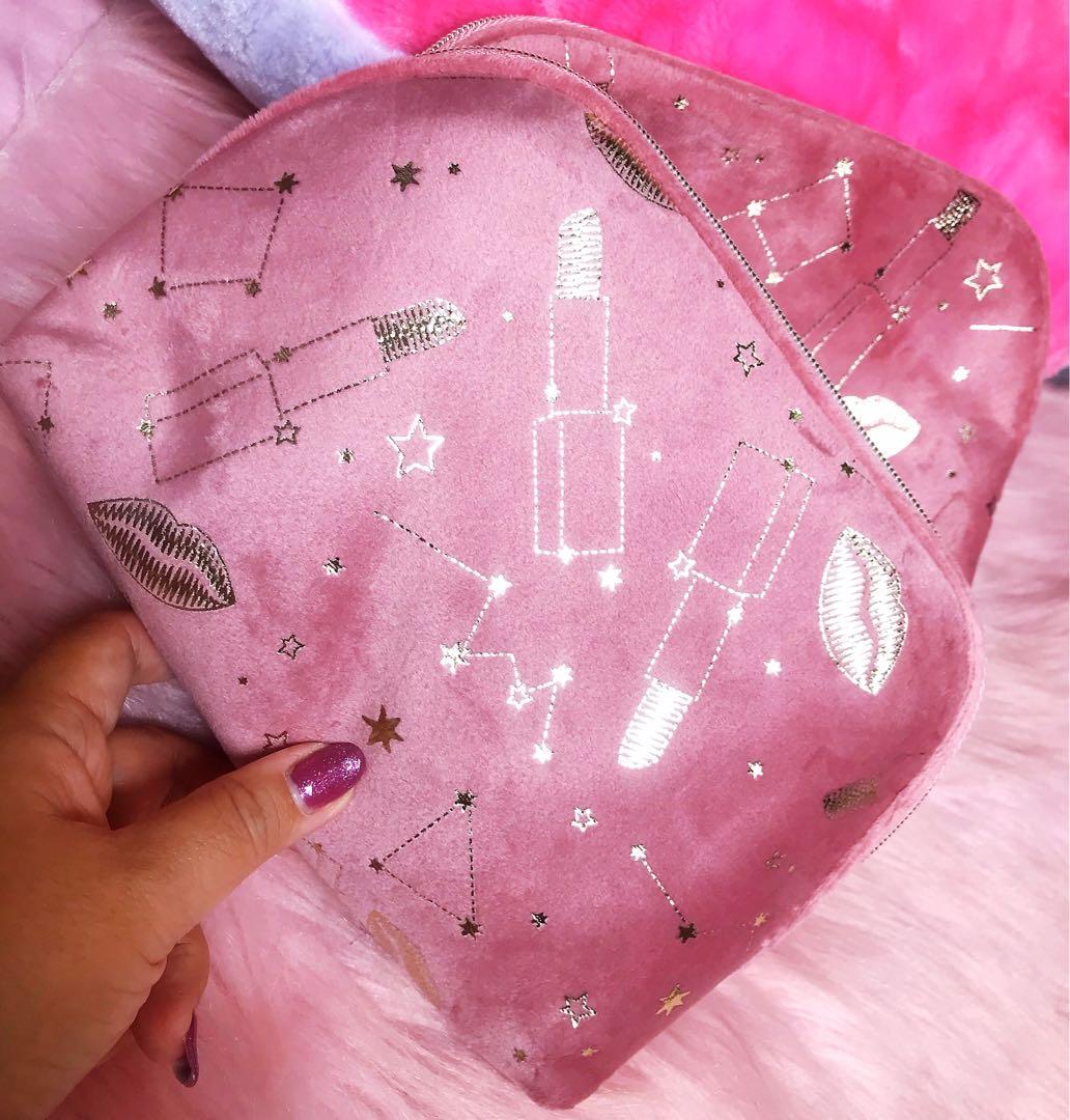 Estee lauder sales pink pouch