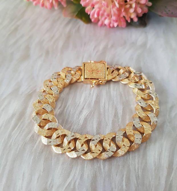 Gelang Emas Rantai Mewah Lengkap Surat Terima Jual Kembali Pot 20rb Fesyen Wanita Perhiasan Di Carousell Gelang emas model adalah salah satu gelang yang paling sering terlihat. gelang emas rantai mewah lengkap surat terima jual kembali pot 20rb