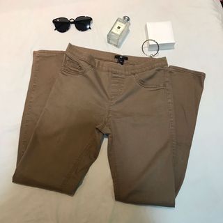 (Category: ) located in . Submitted by ns.closet (Listing ID 1001403395, Image 1). Description: .