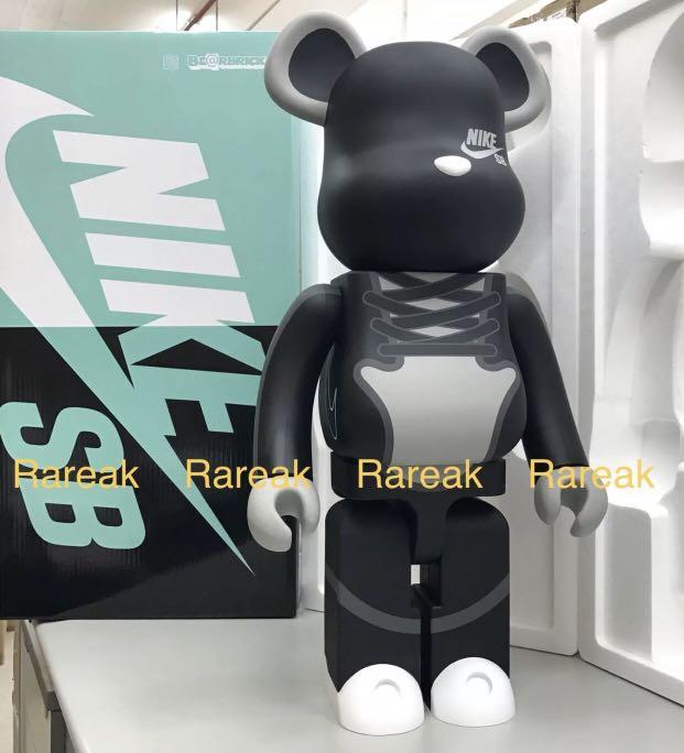 Medicom Bearbrick 2017 Nike SB Sneaker Black Dunk Low Mono 1000