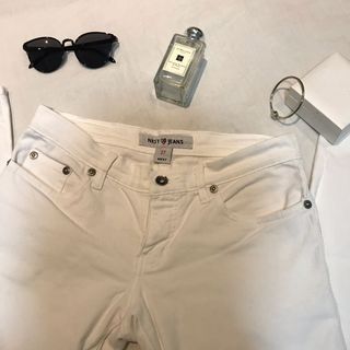 (Category: ) located in . Submitted by ns.closet (Listing ID 1001405101, Image 1). Description: .