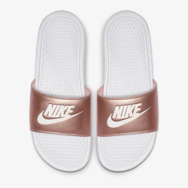 nike benassi sandals womens