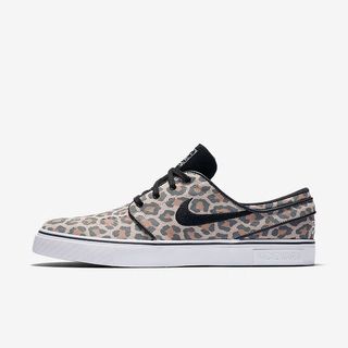 (Category: ) located in . Submitted by yesisuck (Listing ID 1001374686, Image 1). Description: .