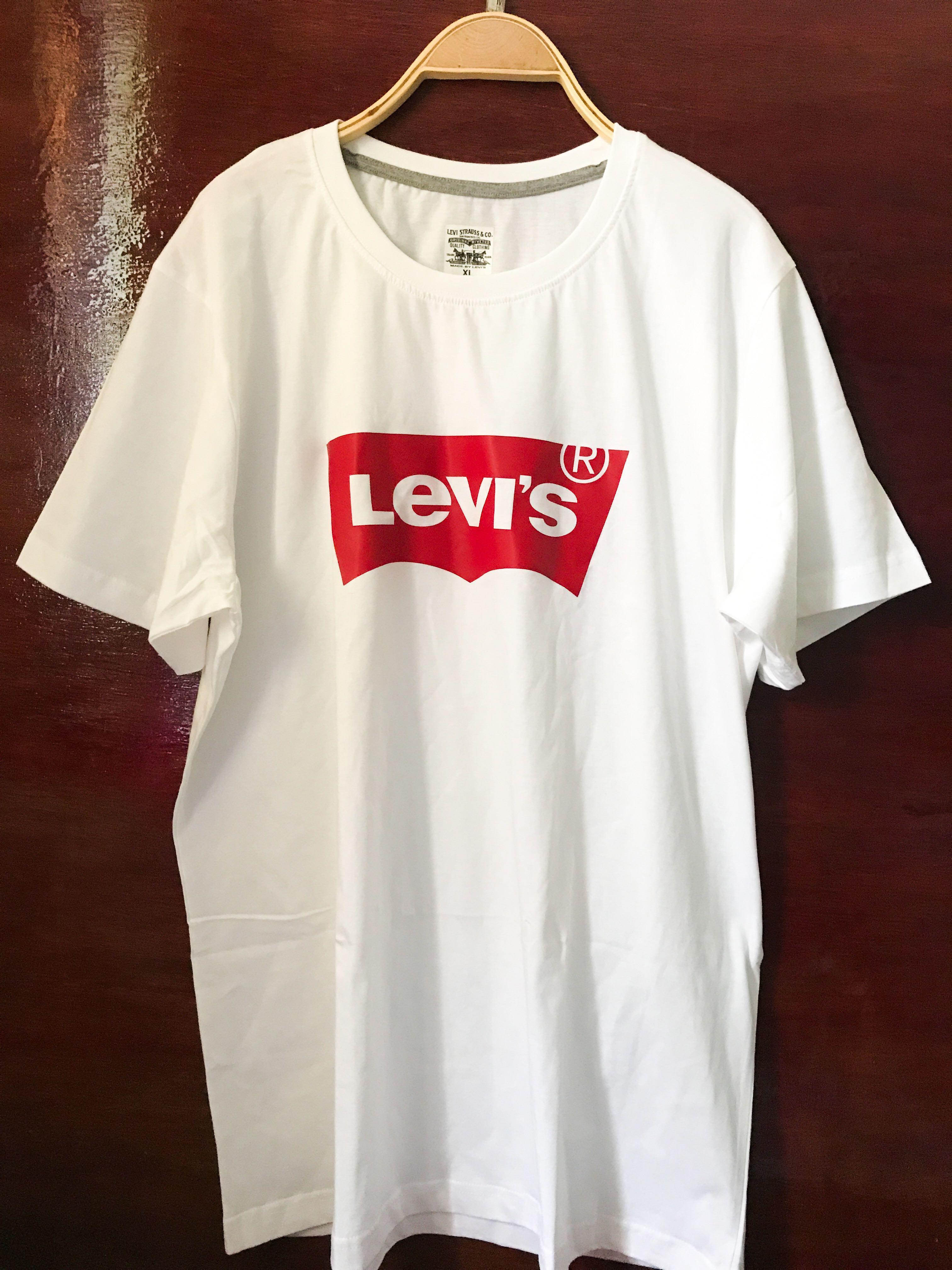 levi's classic logo tee