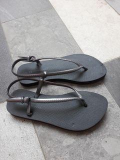 Penshoppe Slippers Sandals