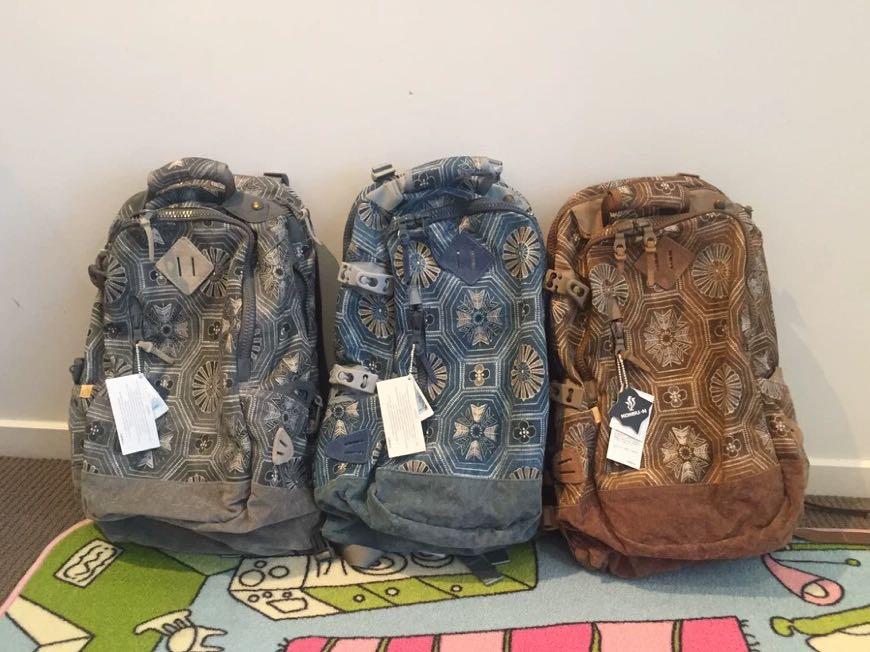 Visvim 20l （分類：腰袋、手提袋、小袋）位於 Hong Kong。 由 .authenticgoods. 提交（商品編號 1001456070，圖片 1）。簡介： 。