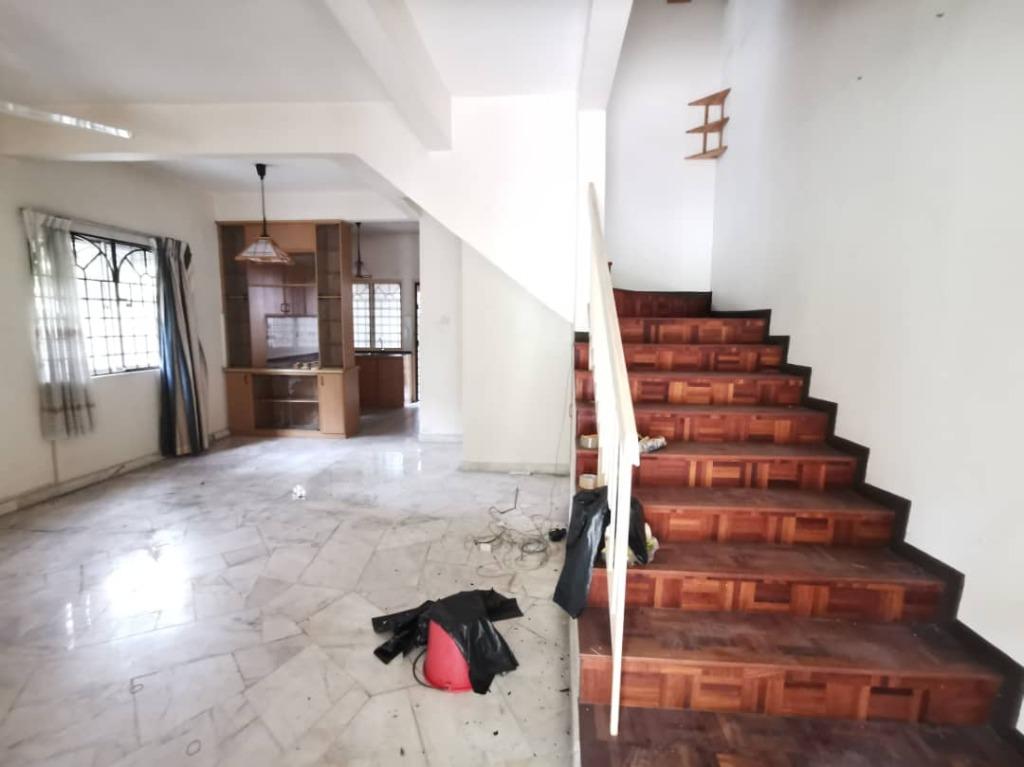 Wts Bukit Puchong 2 Storey Terrace End Lot House Freeh Property For Sale On Carousell