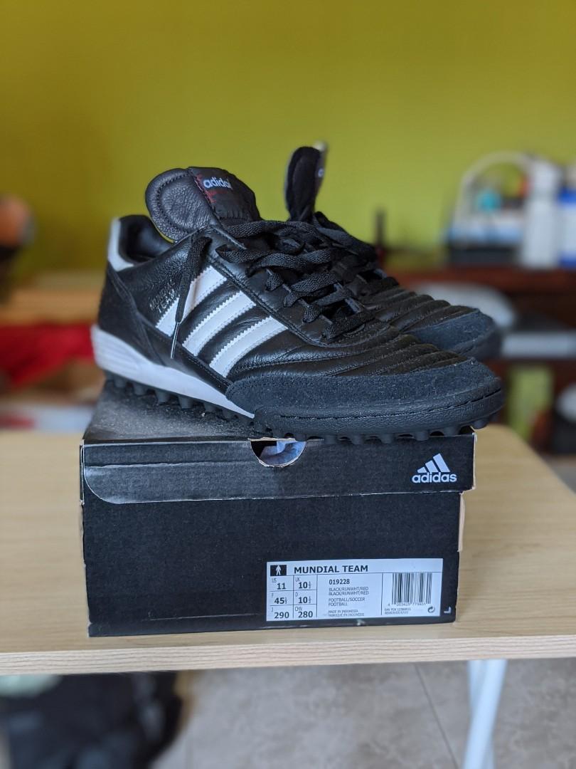 Football/Soccer/Hockey Boots/Turf Shoes 