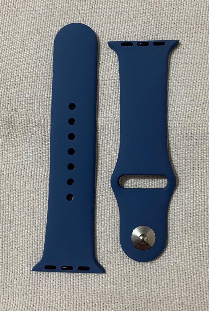 Apple watch series 3 bands (Category: Portable Audio Accessories) located in Las Pinas. Submitted by masterjac (Listing ID 1001660088, Image 2). Description: Silicone strap Will fit 38 and 40mm RFS: Decluterring SF: c/o buyer Mode of payment: BDO / BPI / Metrobank.