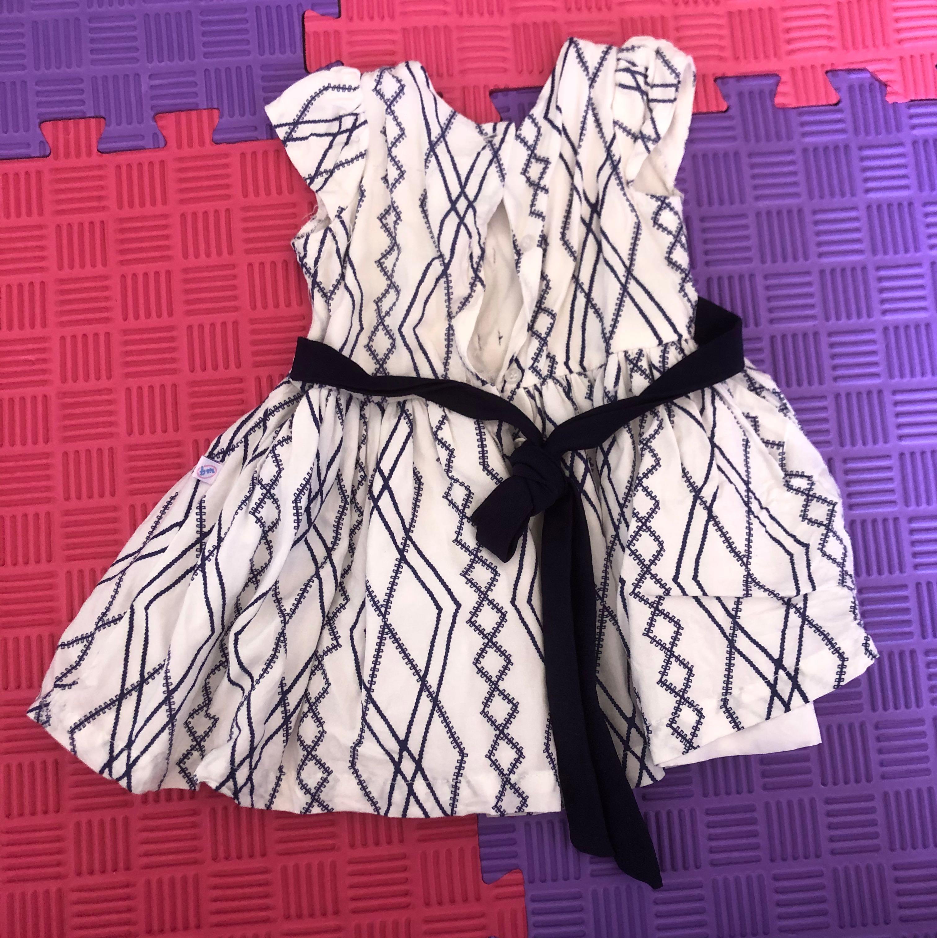 Baby formal Dress (Category: Babies & Kids Fashion) located in Lipa City. Submitted by tisa.isha (Listing ID 1001600089, Image 2). Description: Once lang nagamit .