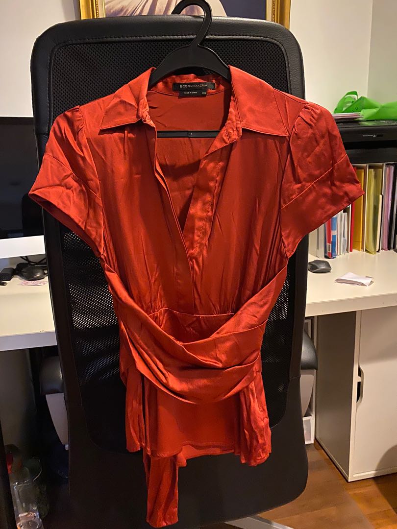 bcbg red top
