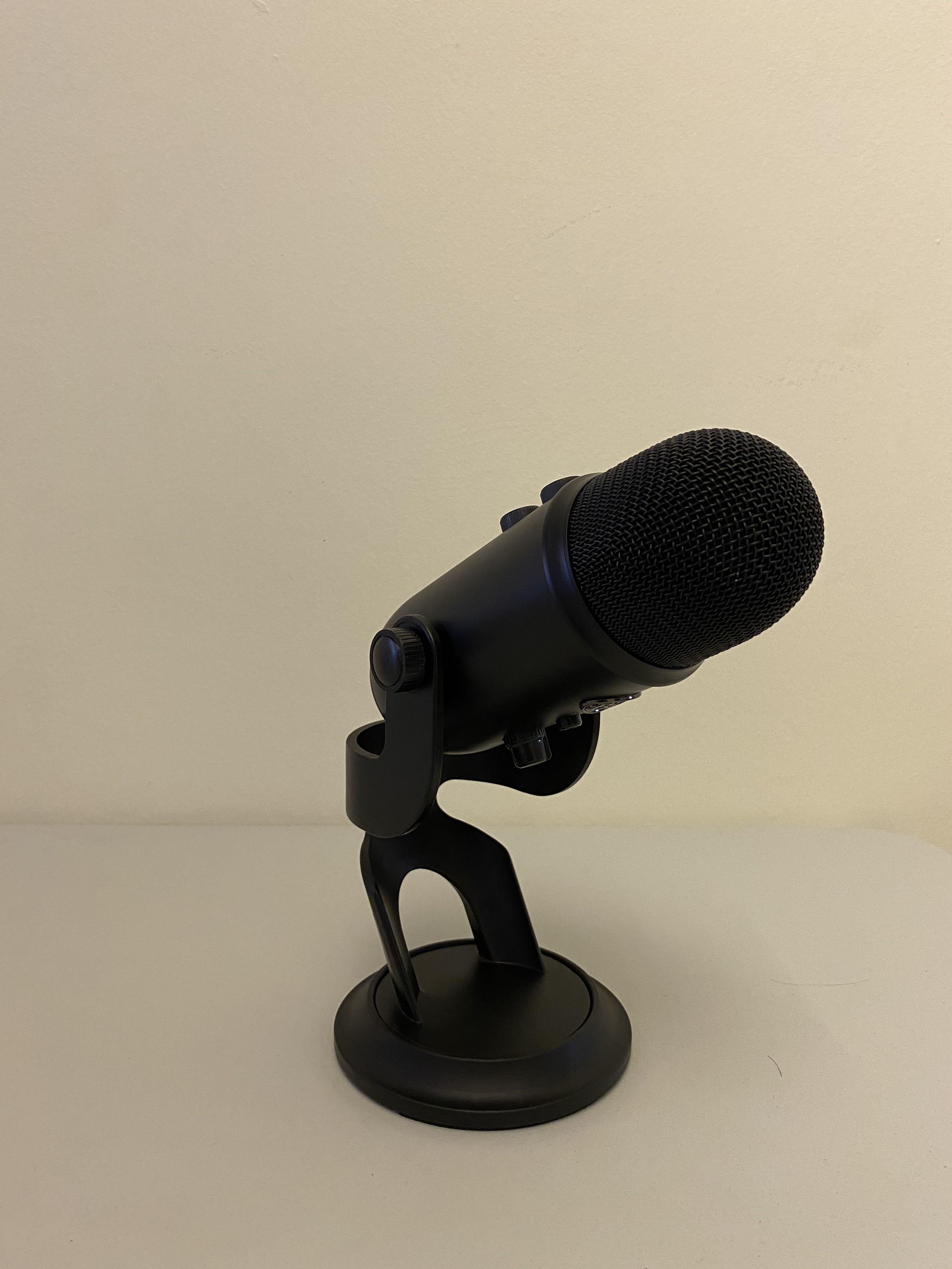 on　Microphones　Carousell　MICROPHONE,　NEW　BRAND　Audio,