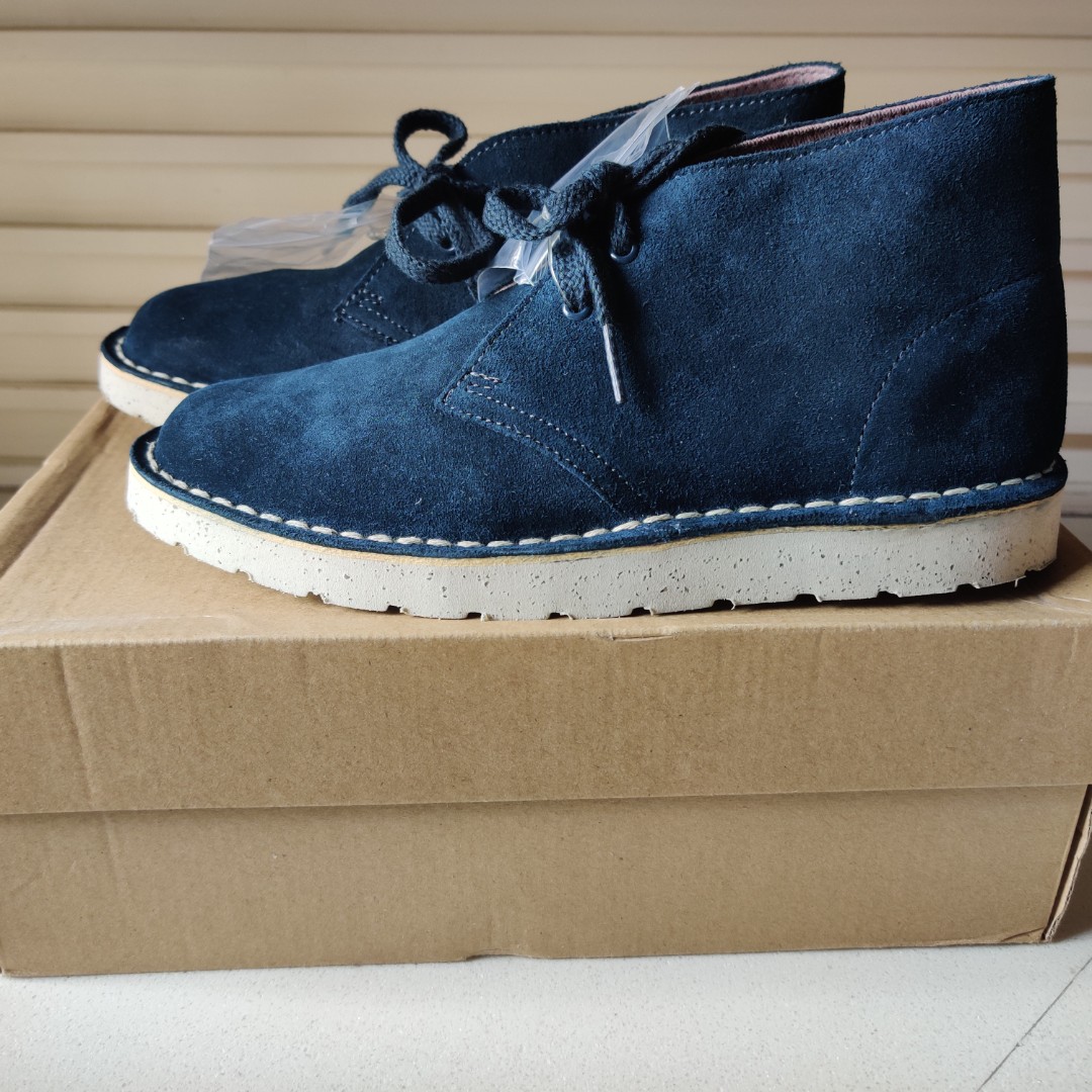 Clarks desert aerial boots US 7.5 women midnight suede Loafers Carousell