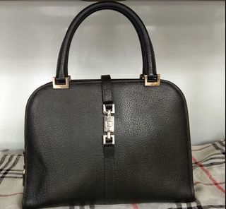 (Kategori: ) berada di . Dikirim oleh felistevi (ID iklan 1001632244, Gambar 1). Deskripsi: .