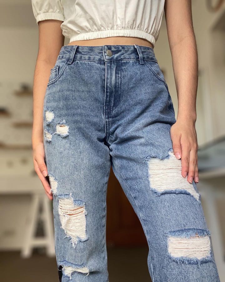 buy ripped boyfriend jeans