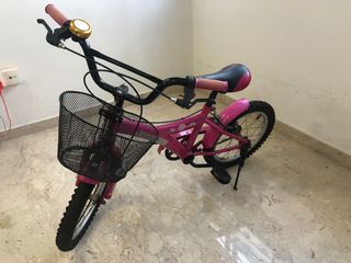 (Category: ) located in . Submitted by mummypig (Listing ID 1001608835, Image 1). Description: .
