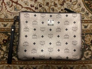 (Category: ) located in . Submitted by min_preloved (Listing ID 1001673064, Image 1). Description: .