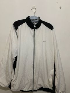 (Category: ) located in . Submitted by hypebeastjw (Listing ID 1001671096, Image 1). Description: .