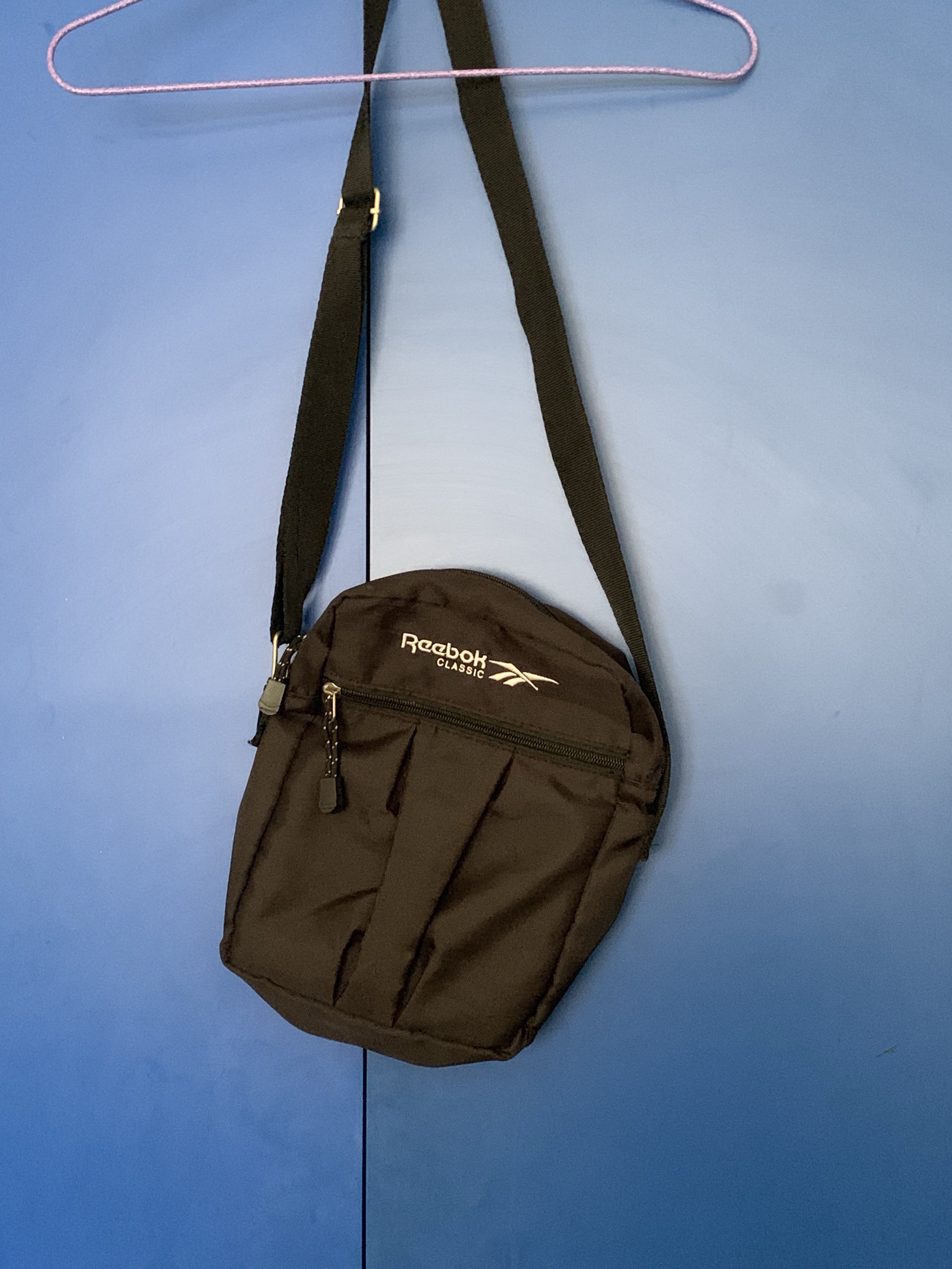 REEBOK SLING BAG Men s Fashion Bags Sling Bags on Carousell