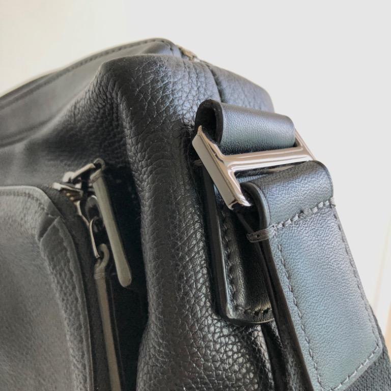 Tumi forest hotsell utility bag