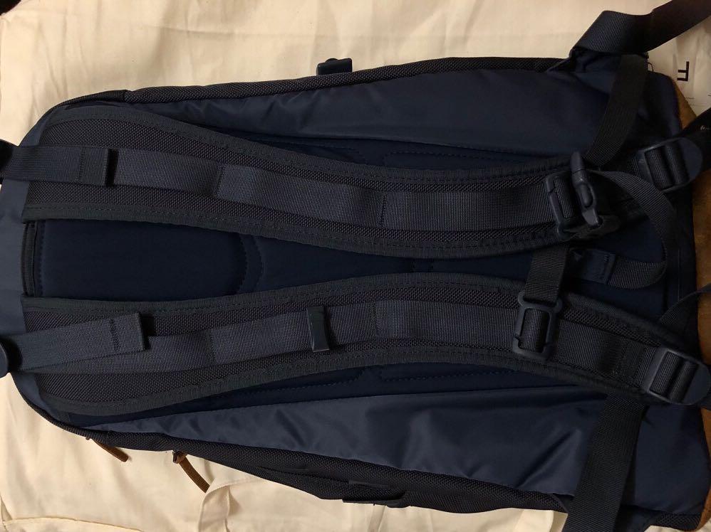 Visvim 20L （分類：腰袋、手提袋、小袋）位於 Hong Kong。 由 .authenticgoods. 提交（商品編號 1001656537，圖片 2）。簡介： 90%new Full set。