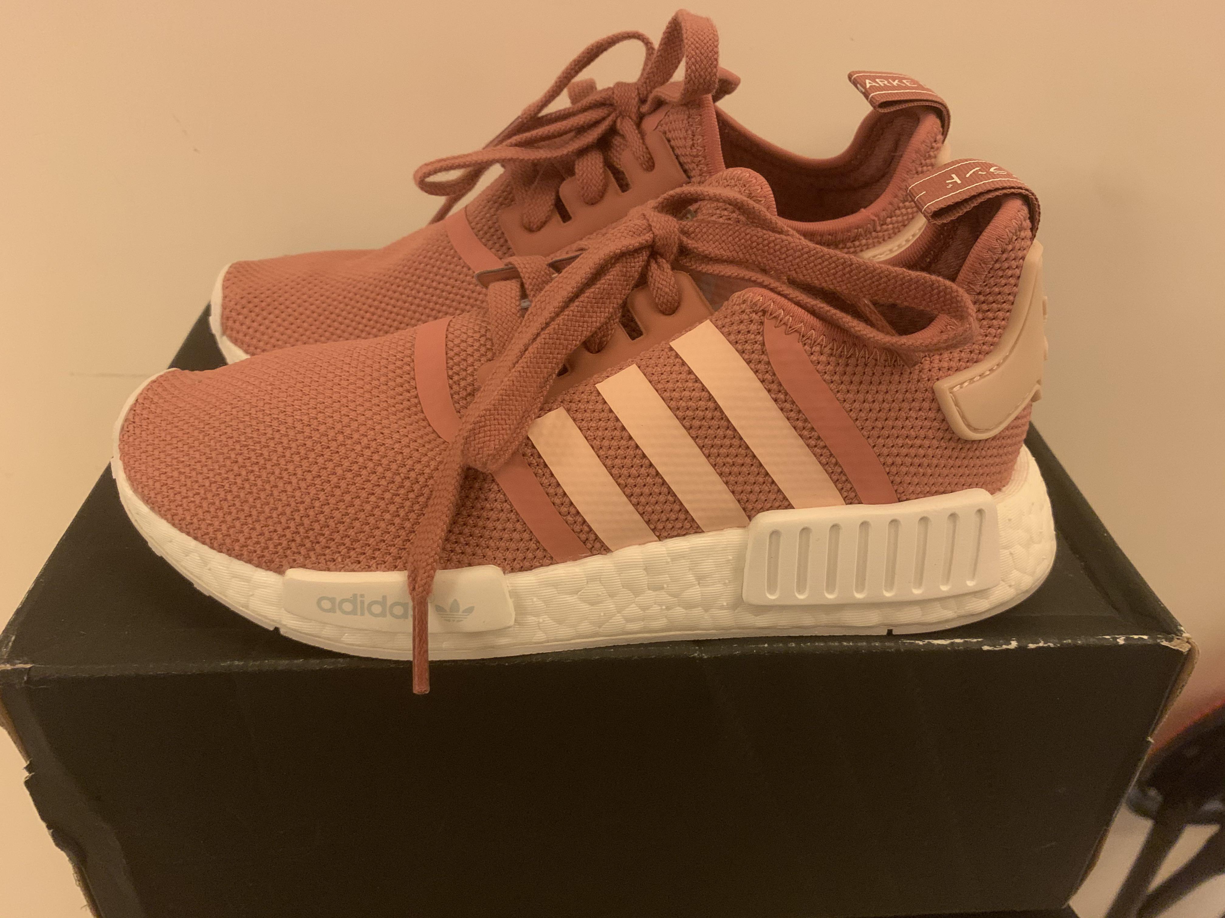 adidas gazelle silver green womens Adidas NMD R1 Salmon (W)