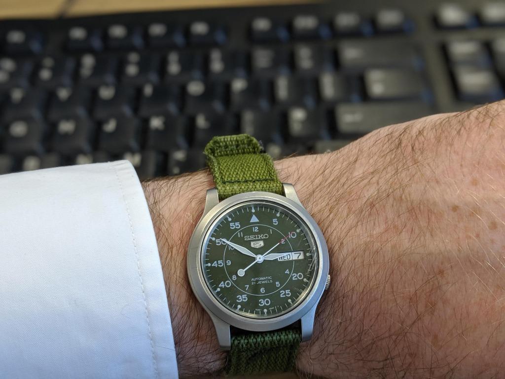 Seiko 5 snk805k2 automatic 21 best sale jewels green military nylon strap