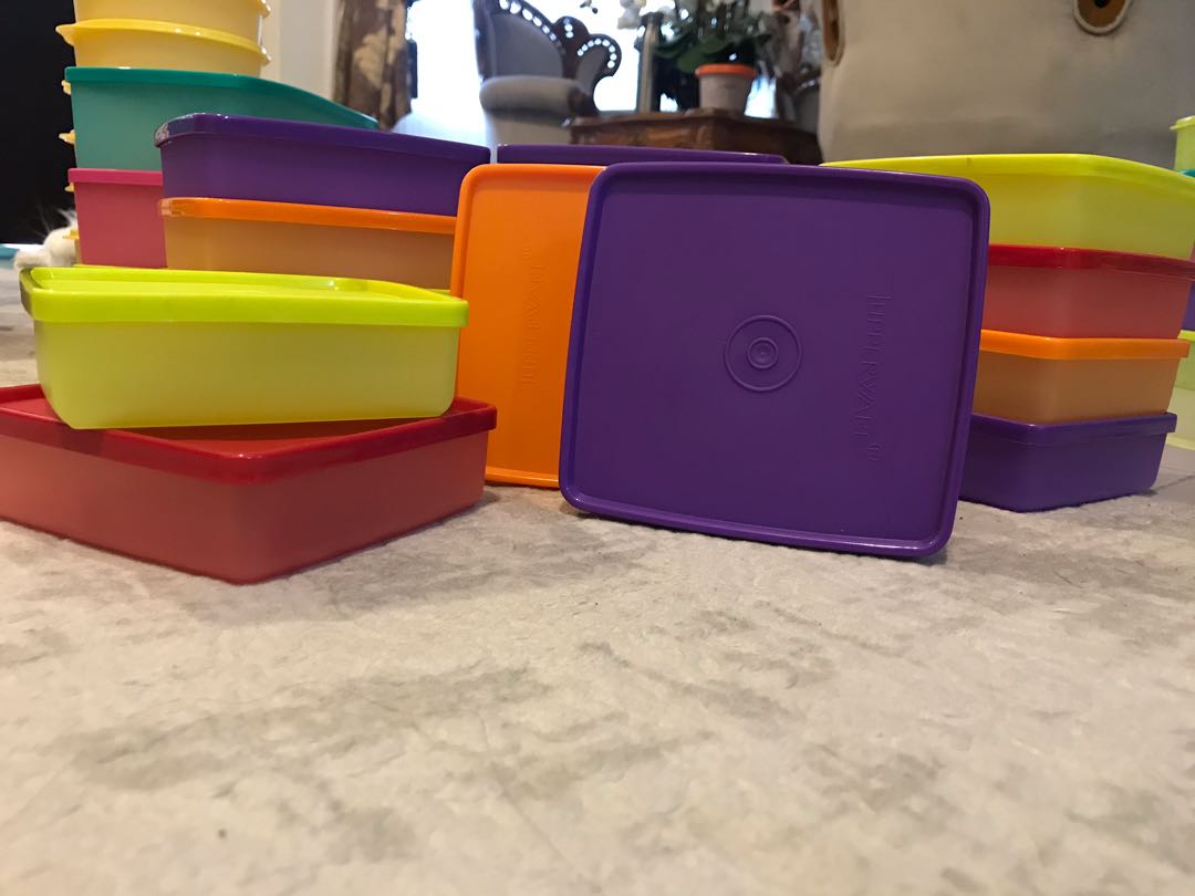 Tupperware sandwich container, Furniture & Home Living, Kitchenware