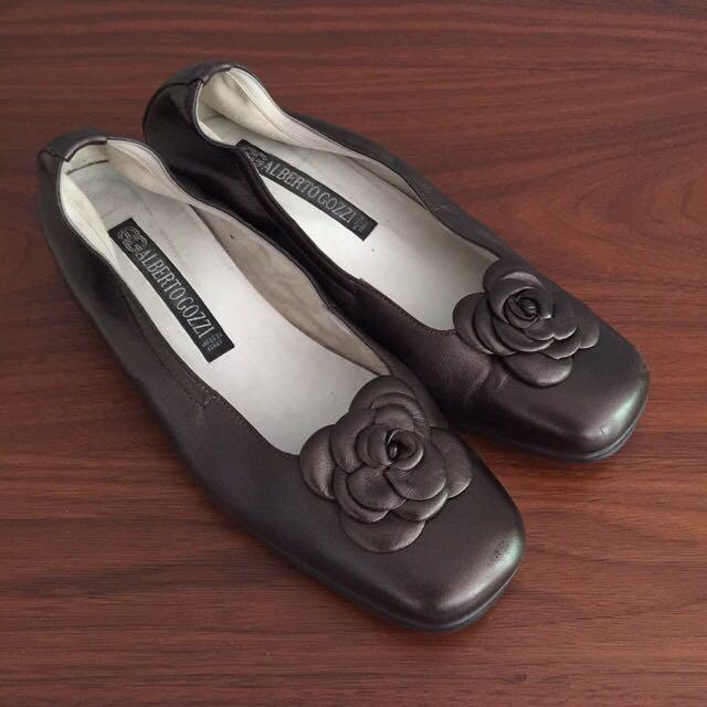 female shoe size 37 in us