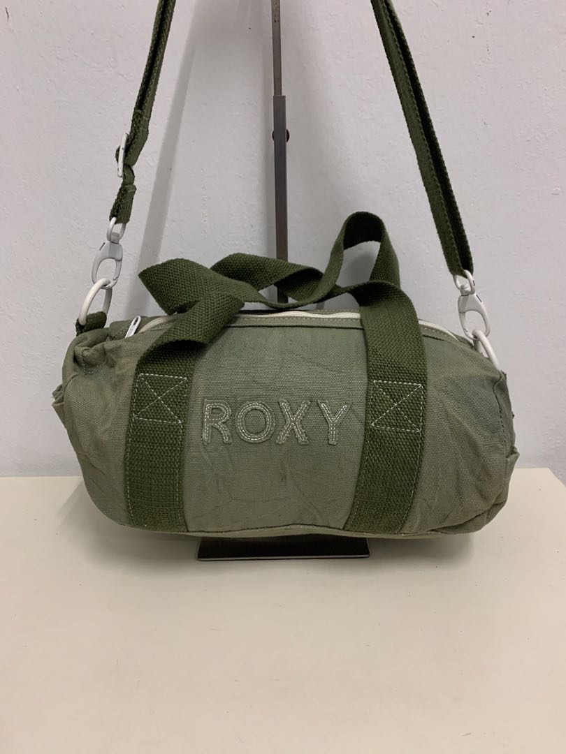 Small Roxy Purse Authentic Roxy Duffle Bag, Women's Fashion, Bags & Wallets, Tote Bags ...