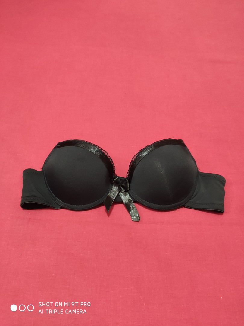 Black Bra, Satin Lining, Ribbon in Center, Women's Fashion, New ...