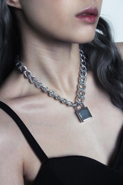 Chunky top padlock necklace