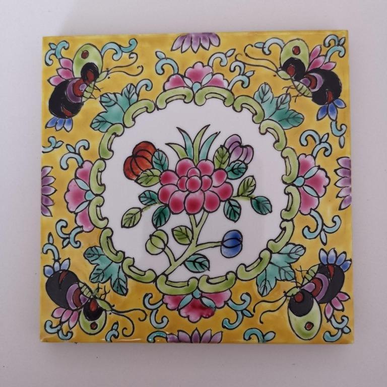 Coaster (Category: Coffee & Tea Tableware) located in Singapore. Submitted by sugarspiceeverythingnice (Listing ID 1001695320, Image 3). Description: Set of 2 pieces Size: 10cm x 10cm x 0.9cm (Thickness).