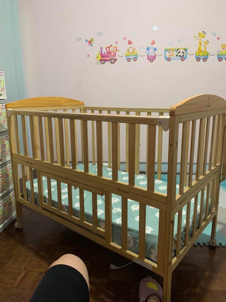 teak crib