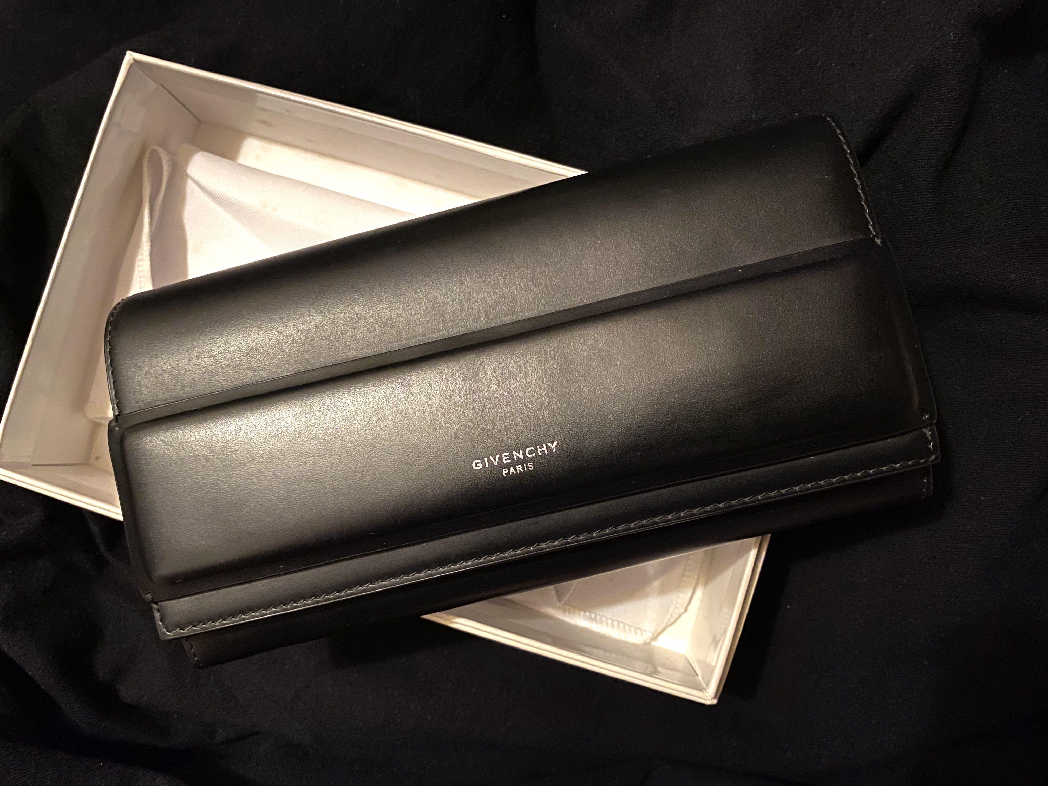 Givenchy store horizon wallet