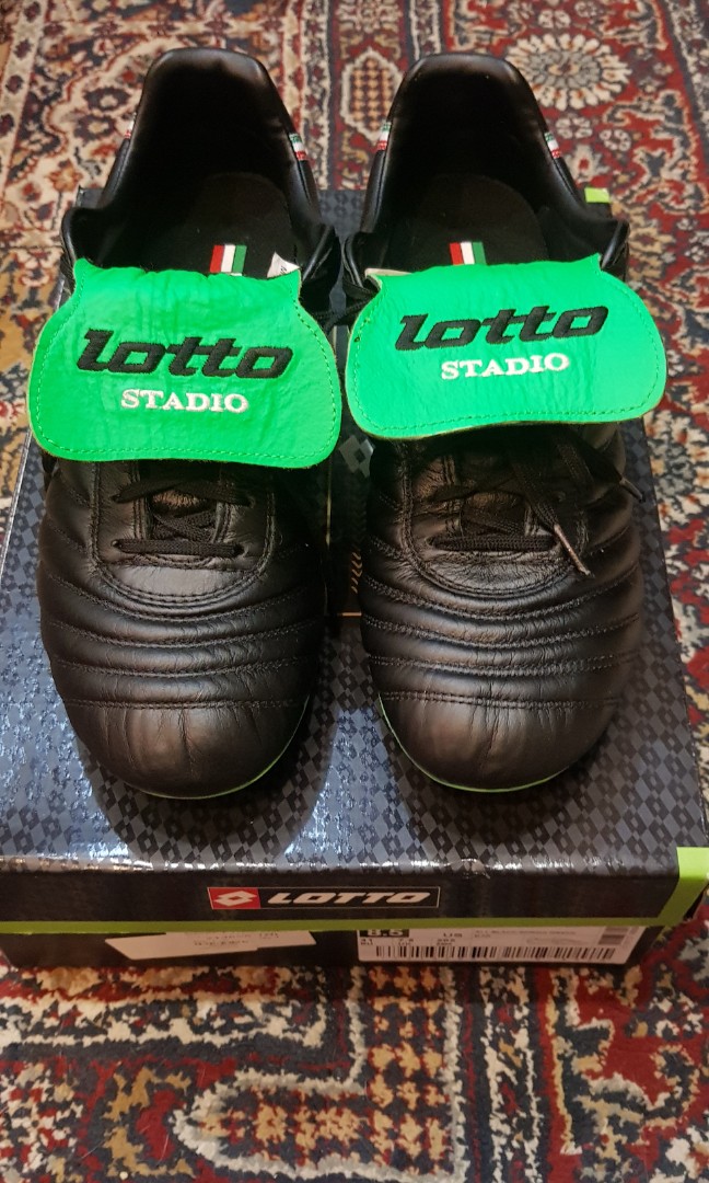 Lotto Stadio (Made In Italy), Sports Equipment, Sports & Games, Racket ...