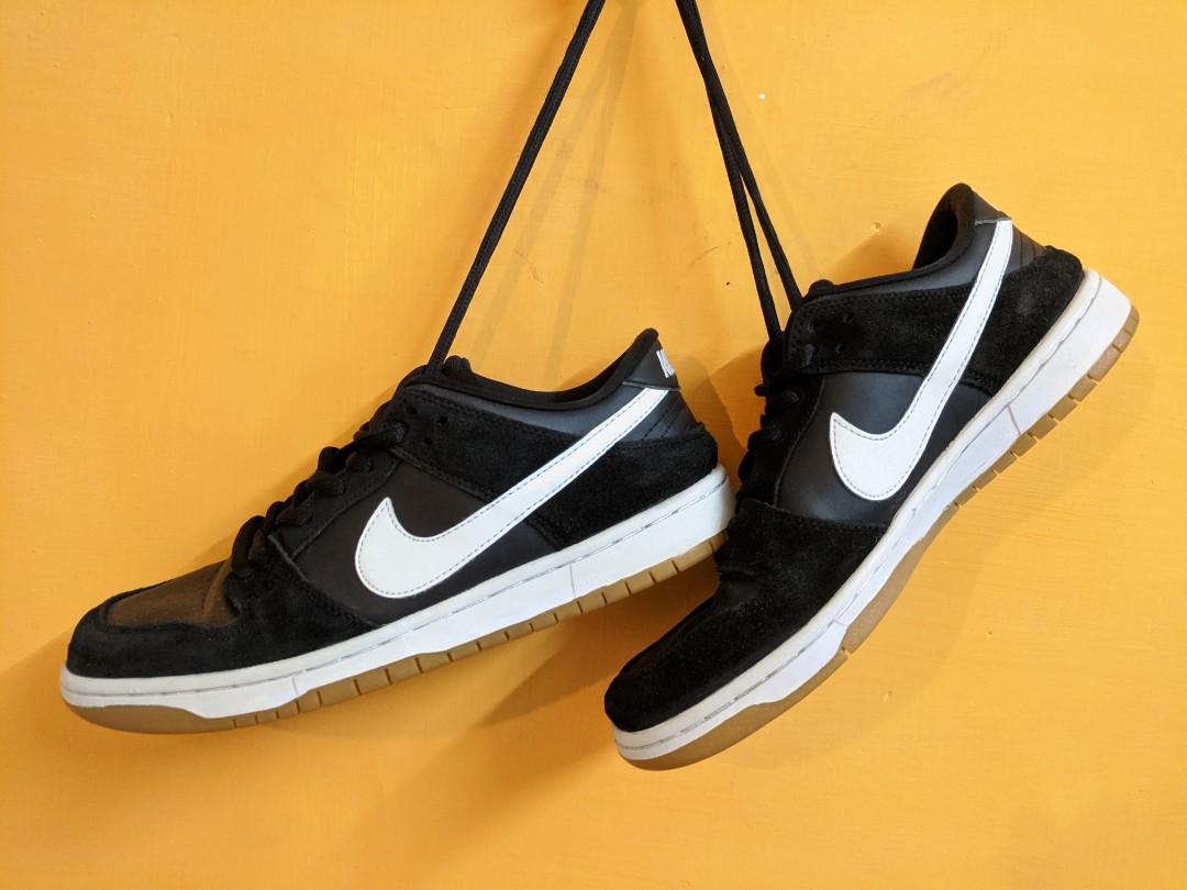 NIKE SB DUNK LOW PRO Black Gum SZ 42 (RARE) ORIGINAL, Fesyen Pria, Sepatu ,  Sneakers di Carousell