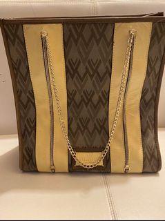 二手 Valentino 鍊帶購物包..