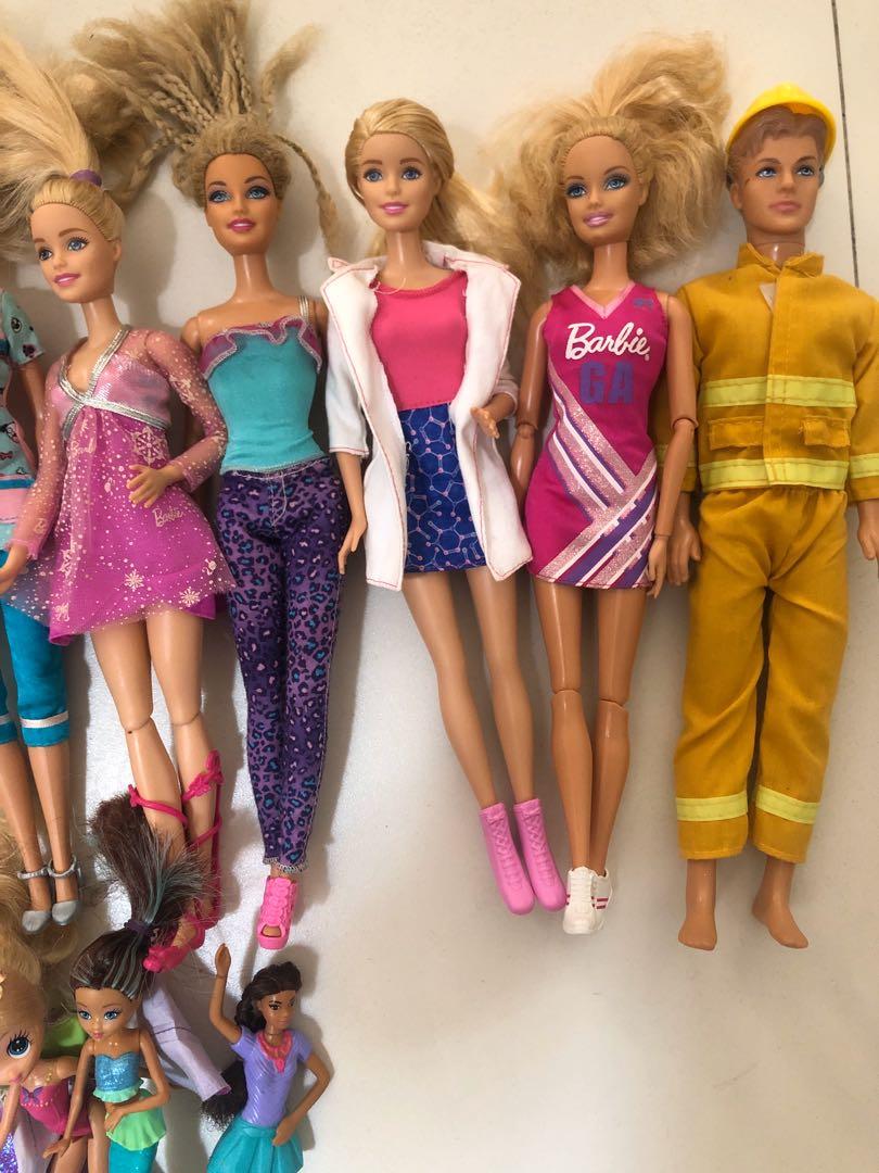 Bulk barbie best sale dolls