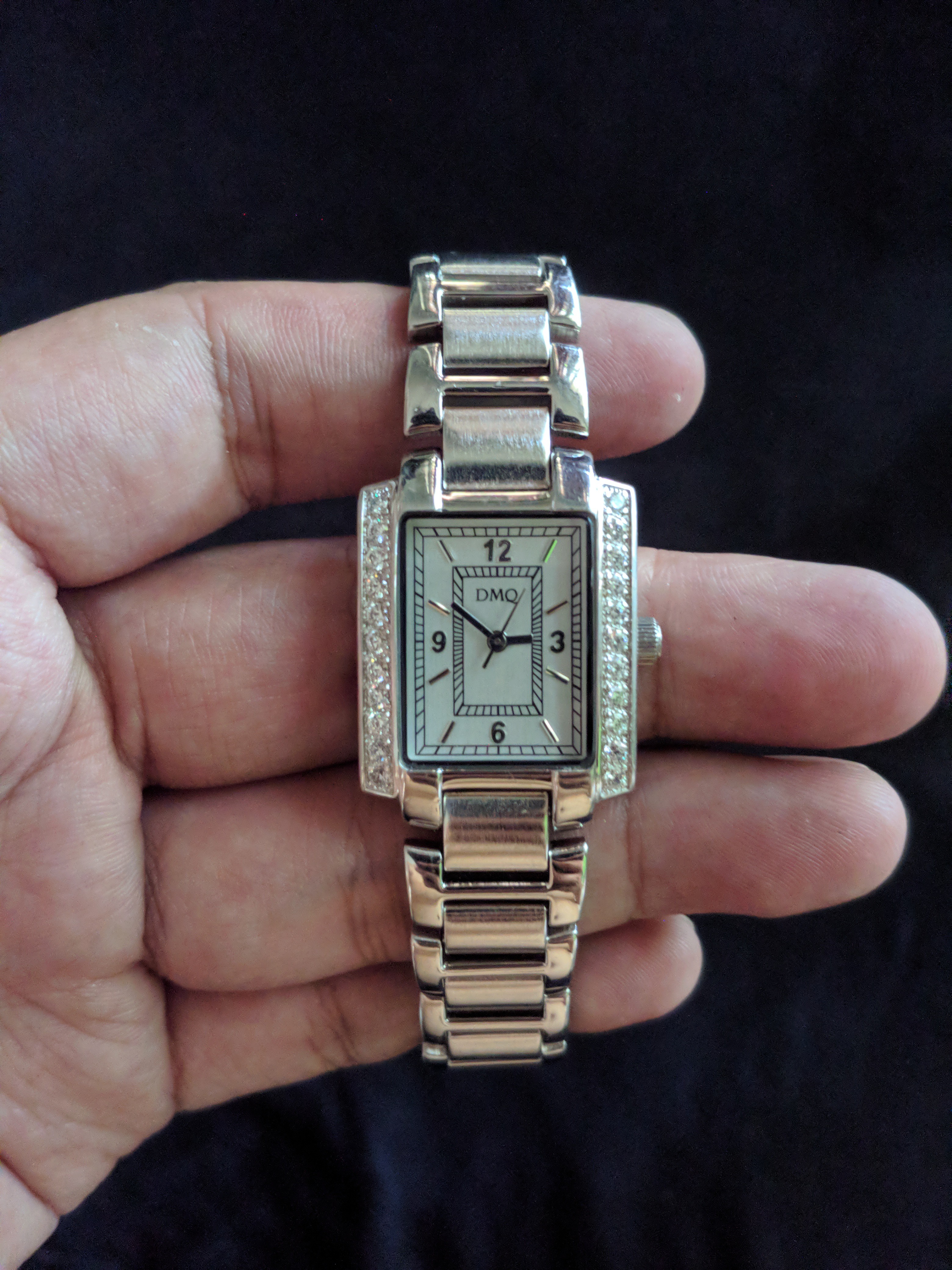 DMQ preloved orig watch, Women's Fashion, Watches & Accessories, Watches on  Carousell