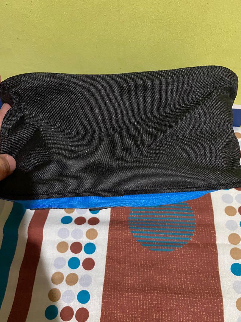 HAWK Lunch Bag (Original) (Category: Other Baby Bathing & Changing Needs) located in Marikina City. Submitted by neltan_carousel (Listing ID 1001866119, Image 3). Description: 💯% Authentic/Original ~ new/unused ~ with free water bottle #puregoldgc.