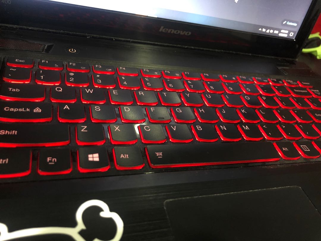 Lenovo IdeaPad Y400 Gaming Laptop