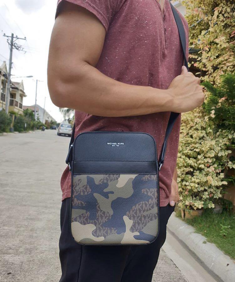 Michael kors deals camo crossbody