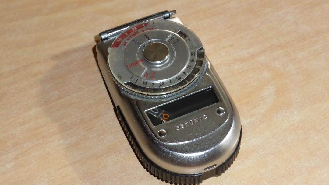 Sekonic Auto Leader Model 38 full manual Lightmeter (Category: Lighting & Studio Equipment) located in Paranaque City. Submitted by kutoi.ancheta (Listing ID 1001910179, Image 2). Description: Sekonic Auto Leader Model 38 full manual Lightmeter more info:👇 https://www.butkus.org/chinon/flashes_meters/sekonic_l-38/sekonic.htm Features: ✅ Brand: Sekonic ✅ Model: 38 Auto-Leader ✅ Metal and plastic body ✅ Analogue operation ✅ Simple, straight forwar