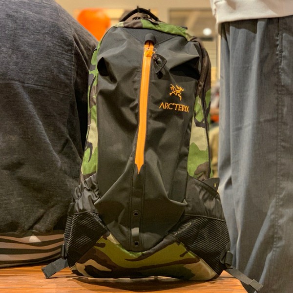 新品・未開封品】 ARC'TERYX BEAMS 別注 ARRO 22 bckediri.beacukai.go.id