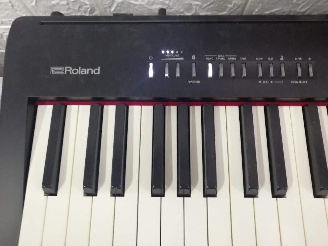 屯門 Roland FP-30 全新數碼鋼琴 ( 櫈+木架+pedals) $5,999, 興趣及遊戲, 音樂樂器 & 配件, 樂器 ...