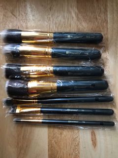 （分類：）位於 。 由 secondhandmakeup1999 提交（商品編號 1002071443，圖片 1）。簡介： 。